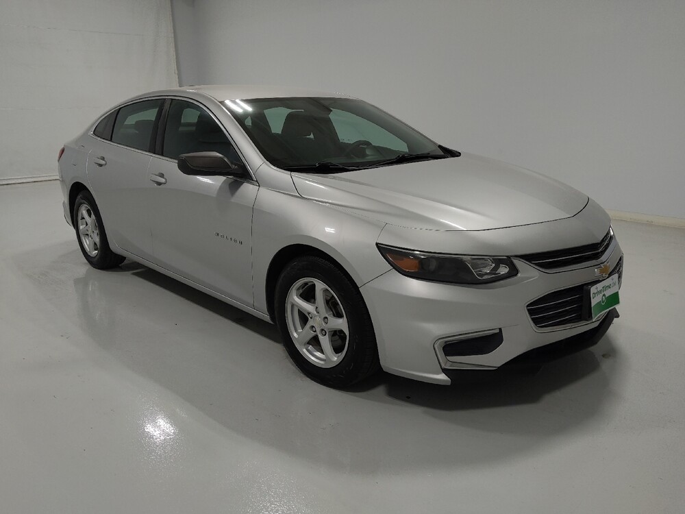2018 Chevrolet Malibu in Columbus, OH 43231 - 18060652 13