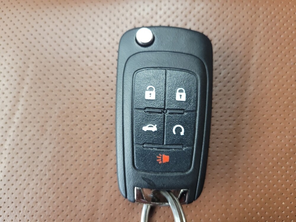 2017 Chevrolet Equinox in Columbus, OH 43228 - 18060654 32