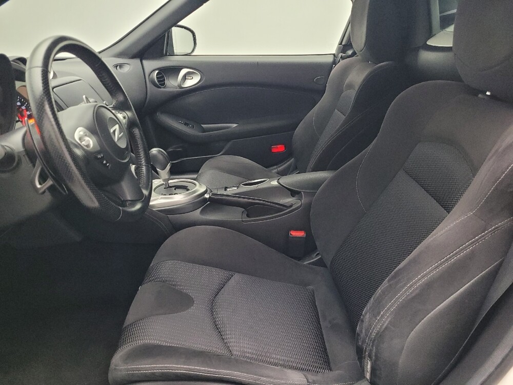 2017 Nissan 370Z in Hialeah, FL 33014 - 18060679 17