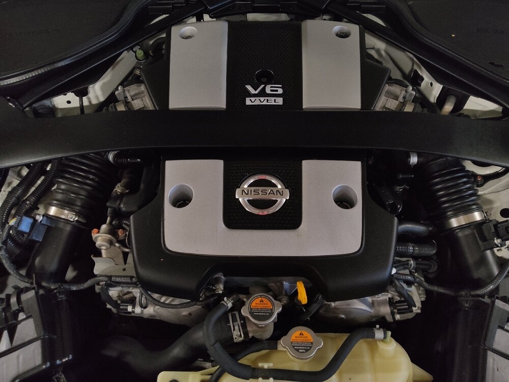 2017 Nissan 370Z in Hialeah, FL 33014 - 18060679 30