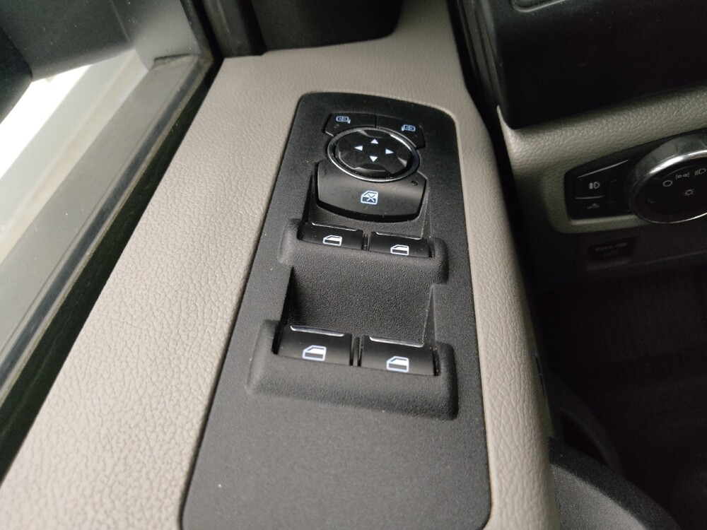 2015 Ford F150 in Lombard, IL 60148 - 18060682 27