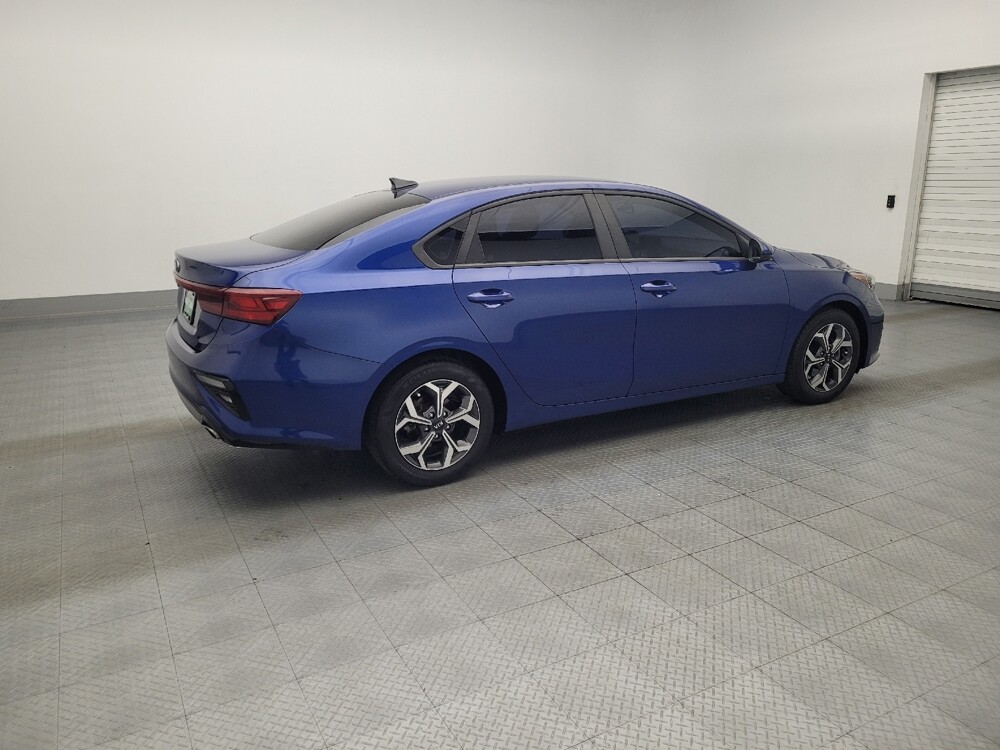 2019 Kia Forte in Greenville, SC 29607 - 18060713 10