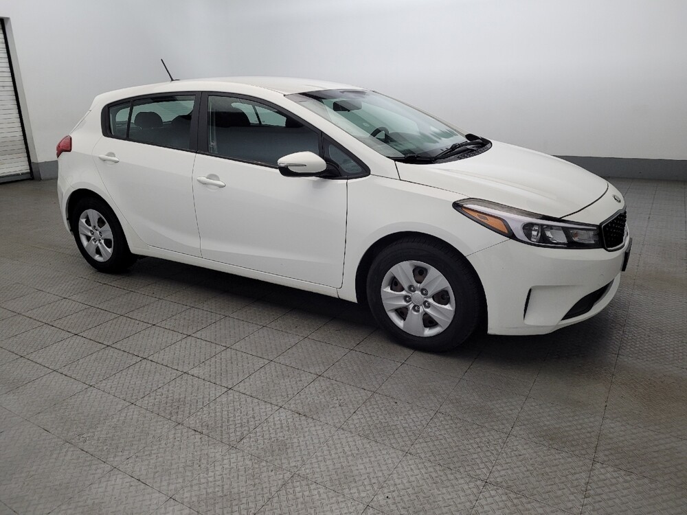 2017 Kia Forte in Woodbridge, VA 22191 - 18060726 11