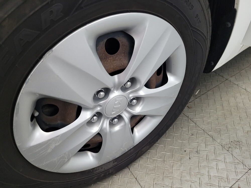 2017 Kia Forte in Woodbridge, VA 22191 - 18060726 31