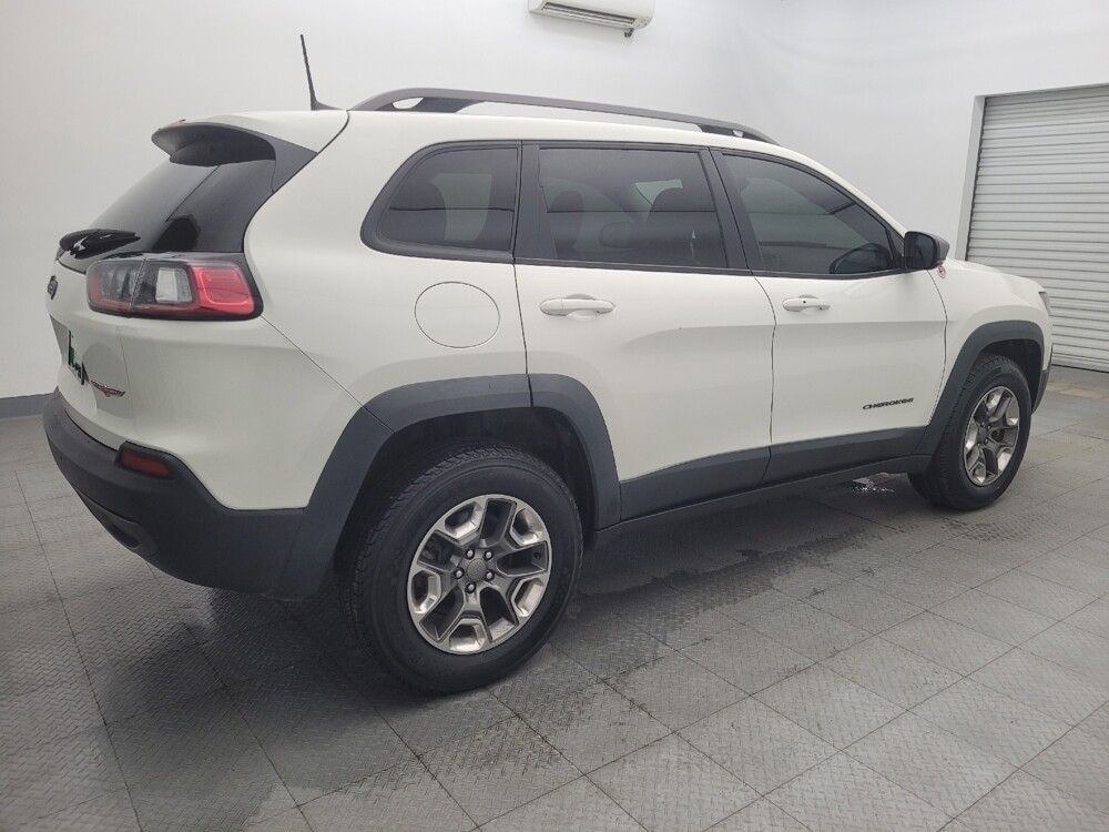 2019 Jeep Cherokee in Houston, TX 77060 - 18060744 10