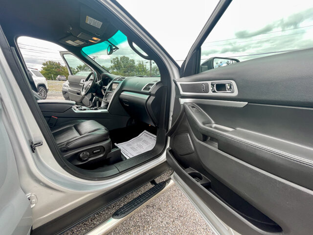 2014 Ford Explorer in Baltimore, MD 21225 - 18060886 17