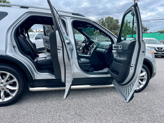 2014 Ford Explorer in Baltimore, MD 21225 - 18060886 16