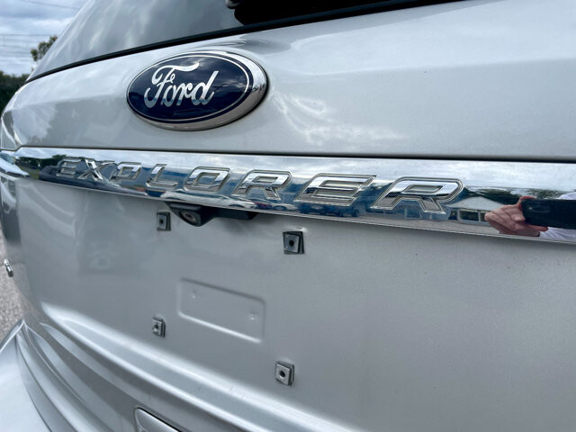 2014 Ford Explorer in Baltimore, MD 21225 - 18060886 13