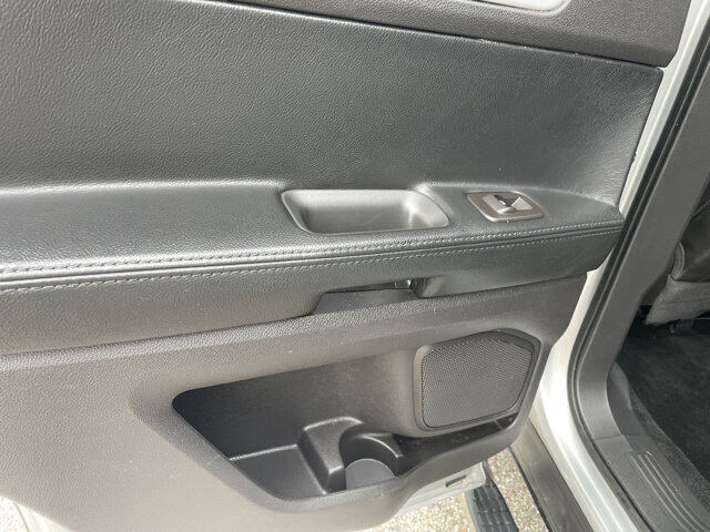 2014 Ford Explorer in Baltimore, MD 21225 - 18060886 32