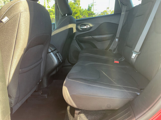 2016 Jeep Cherokee in Baltimore, MD 21225 - 18060891 27