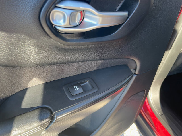 2016 Jeep Cherokee in Baltimore, MD 21225 - 18060891 29