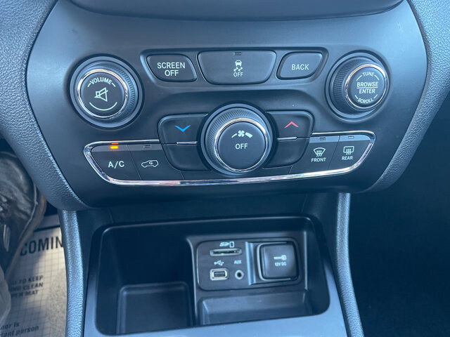 2016 Jeep Cherokee in Baltimore, MD 21225 - 18060891 40