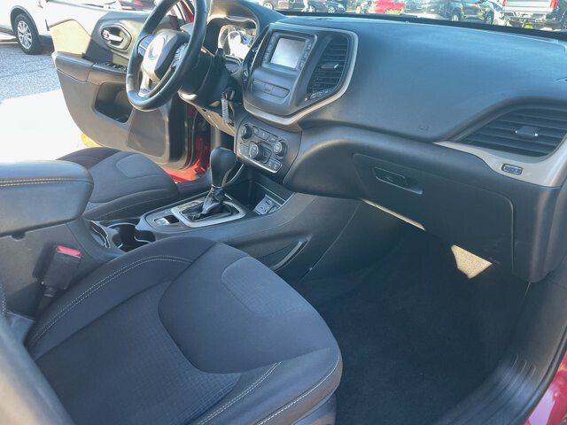 2016 Jeep Cherokee in Baltimore, MD 21225 - 18060891 21