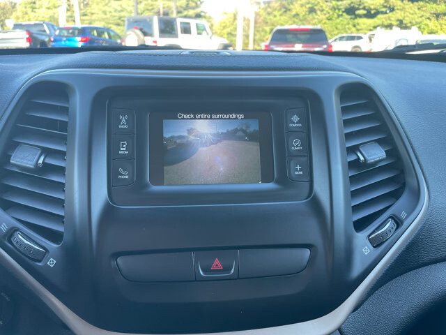 2016 Jeep Cherokee in Baltimore, MD 21225 - 18060891 38