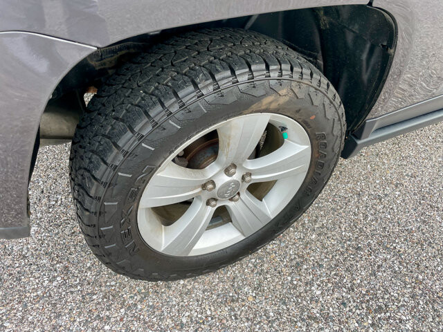 2017 Jeep Compass in Baltimore, MD 21225 - 18060893 15