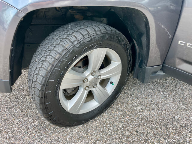 2017 Jeep Compass in Baltimore, MD 21225 - 18060893 13