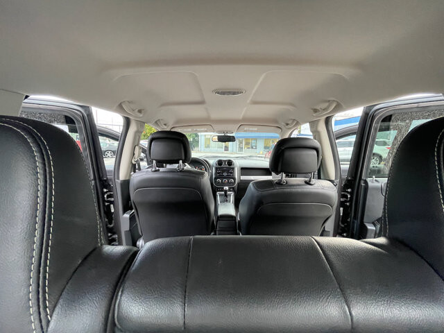 2017 Jeep Compass in Baltimore, MD 21225 - 18060893 18