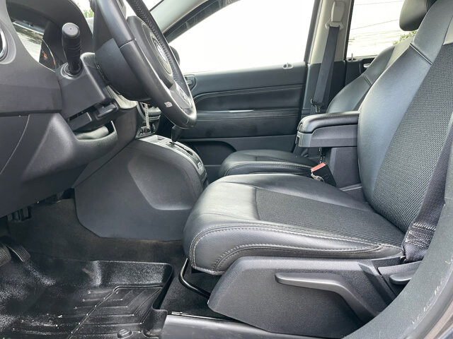 2017 Jeep Compass in Baltimore, MD 21225 - 18060893 32