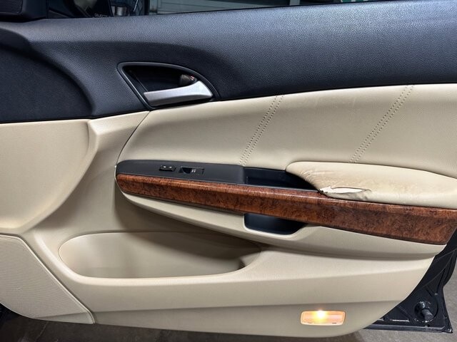 2012 Honda Accord in Conyers, GA 30094 - 18060904 16