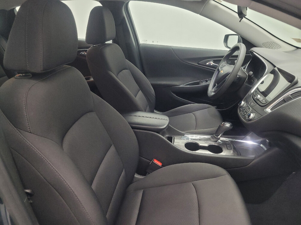 2019 Chevrolet Malibu in Columbia, SC 29210 - 18060993 21