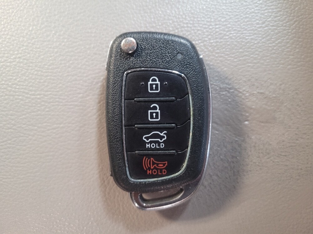 2018 Hyundai Sonata in Charlotte, NC 28273 - 18060999 32