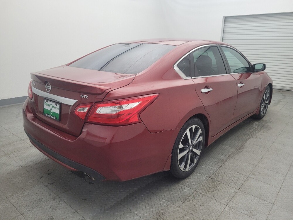 2016 Nissan Altima in Houston, TX 77060 - 18061029 9