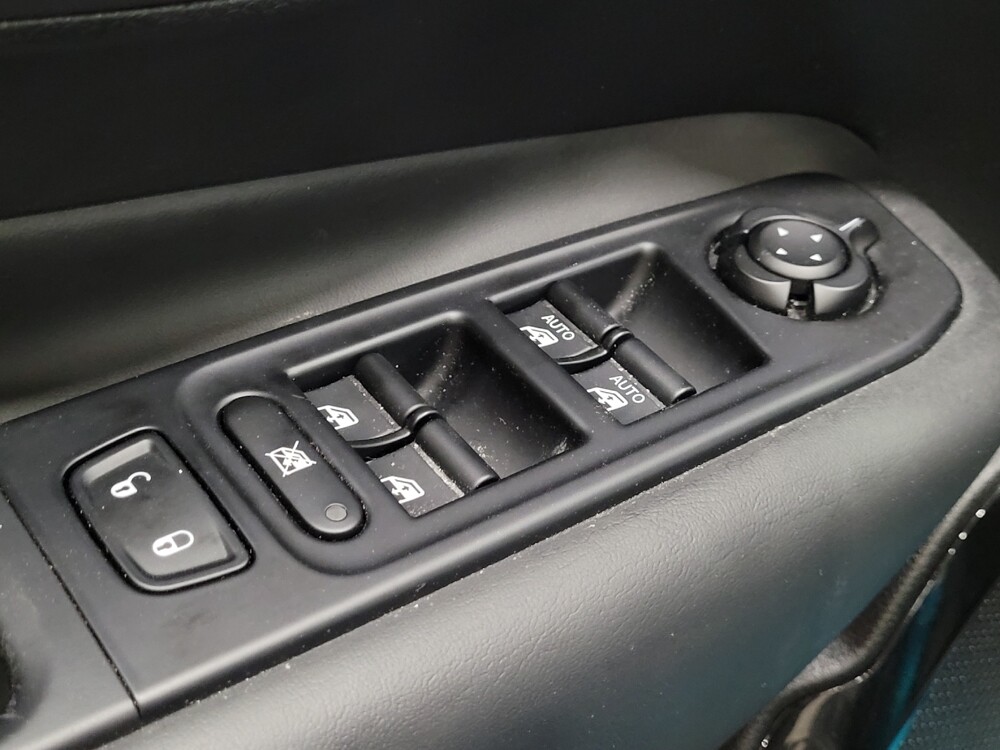 2019 Jeep Renegade in Woodbridge, VA 22191 - 18061054 27