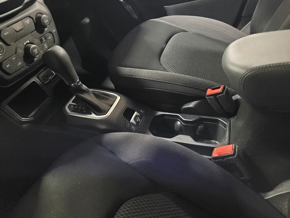 2019 Jeep Renegade in Woodbridge, VA 22191 - 18061054 26