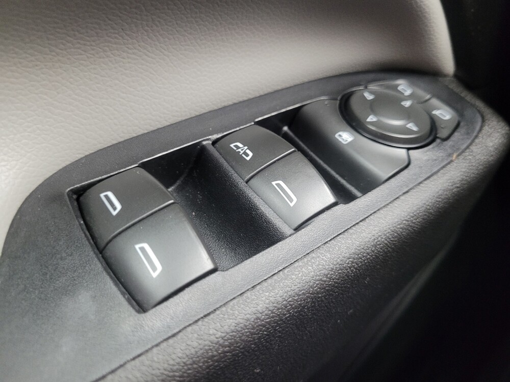 2018 Chevrolet Equinox in Highland, IN 46322 - 18061085 27