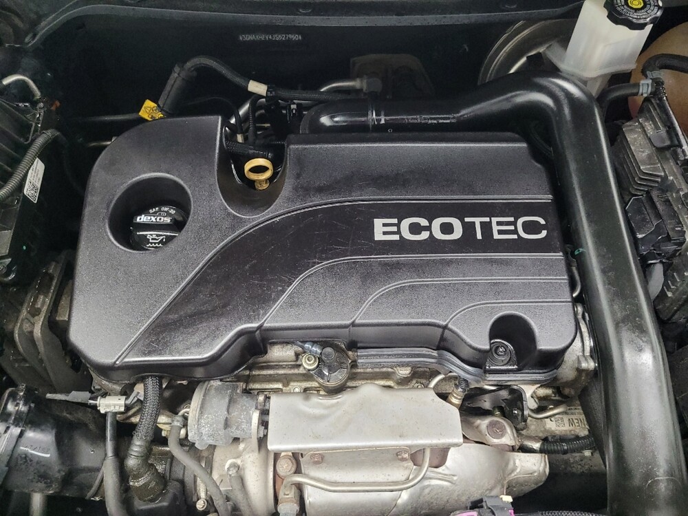 2018 Chevrolet Equinox in Highland, IN 46322 - 18061085 30