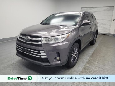 2017 Toyota Highlander in Highland, IN 46322
