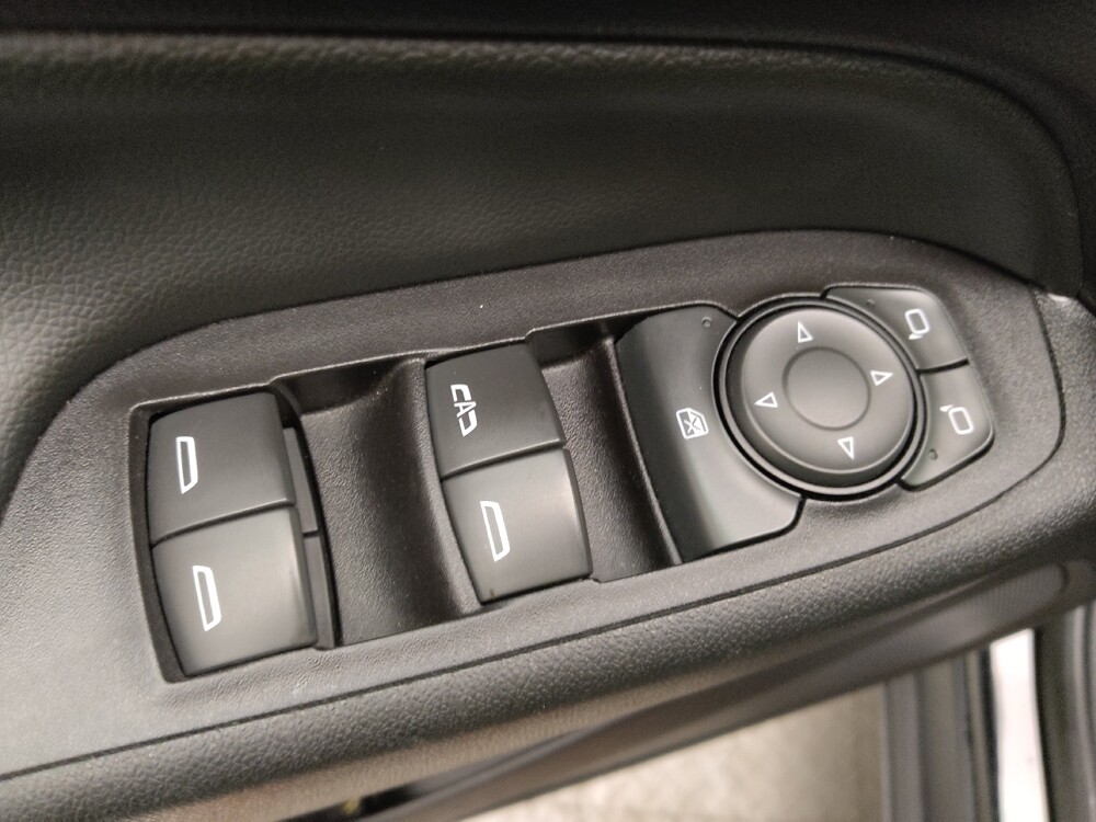 2019 Chevrolet Equinox in Independence, MO 64055 - 18061152 27