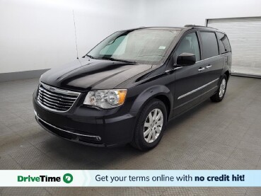 2016 Chrysler Town & Country in New Castle, DE 19720
