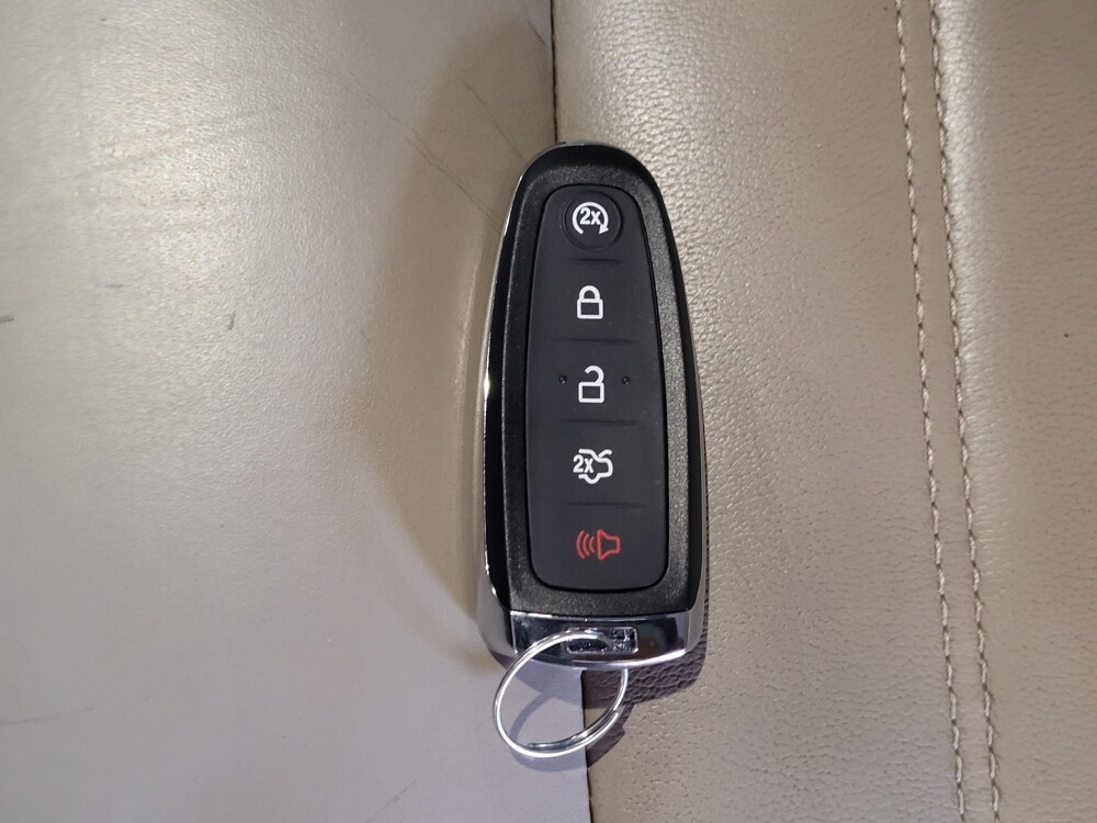 2017 Ford Escape in Jacksonville, FL 32225 - 18061176 32