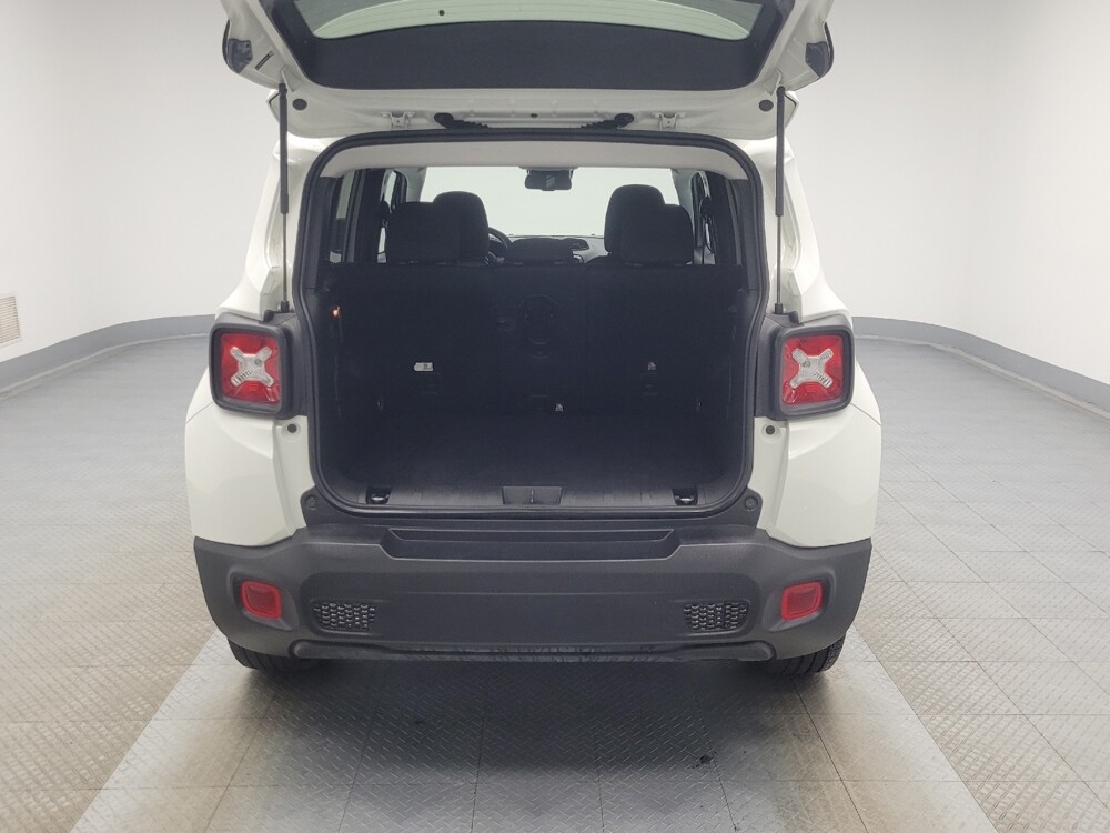 2022 Jeep Renegade in Indianapolis, IN 46219 - 18061196 29