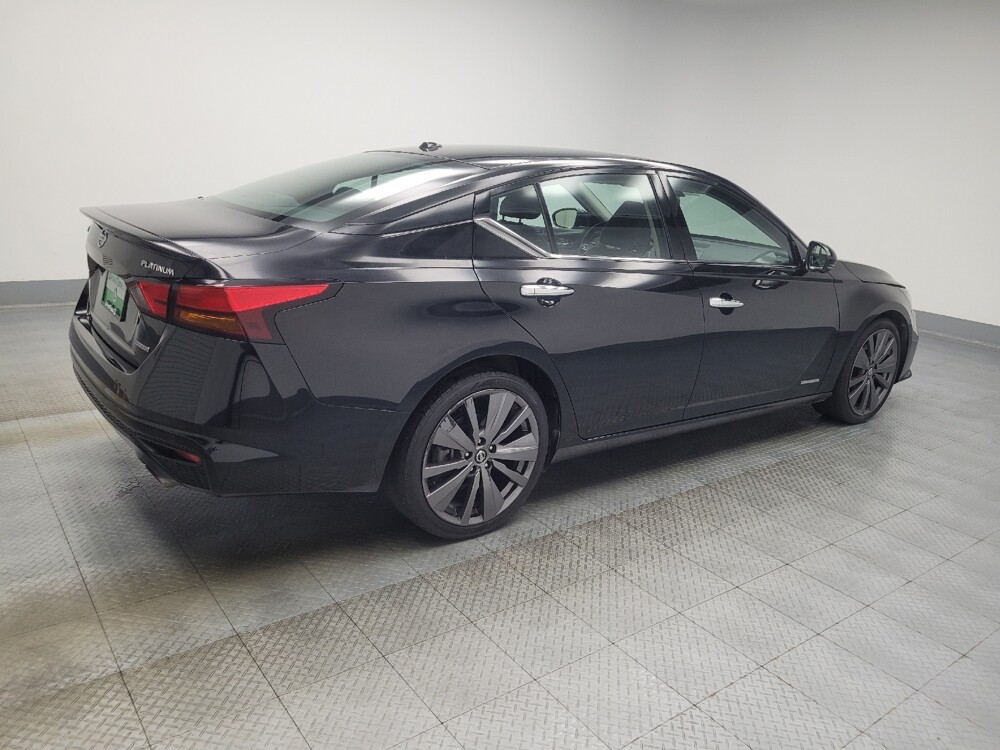 2019 Nissan Altima in Highland, IN 46322 - 18061220 10