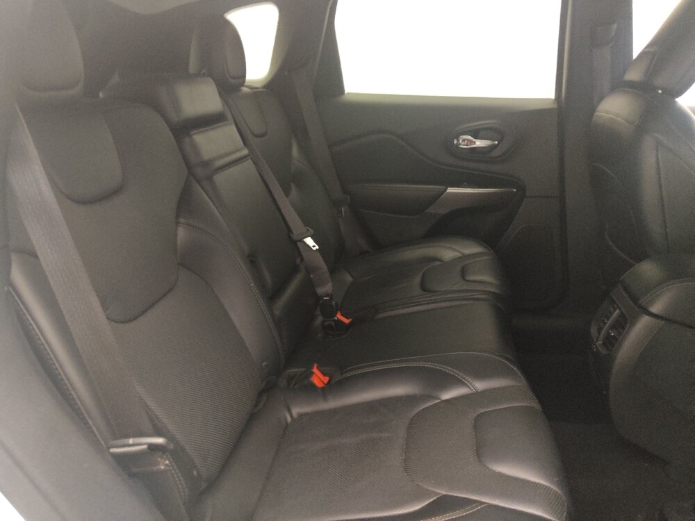 2019 Jeep Cherokee in Savannah, GA 31419 - 18061262 19