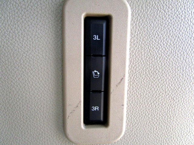 2016 Lincoln Navigator L in Tampa, FL 33604-6914 - 18061331 12