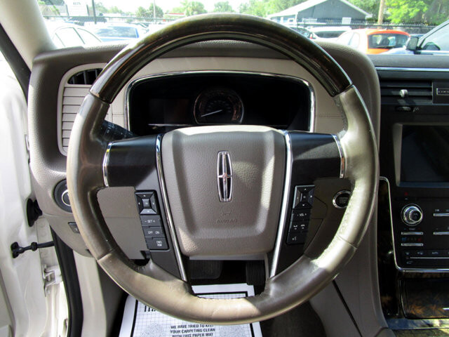 2016 Lincoln Navigator L in Tampa, FL 33604-6914 - 18061331 4