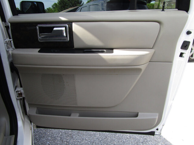 2016 Lincoln Navigator L in Tampa, FL 33604-6914 - 18061331 23