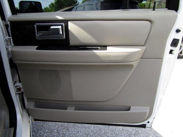 2016 Lincoln Navigator L in Tampa, FL 33604-6914 - 18061331 23