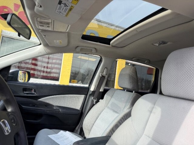 2015 Honda CR-V in Indianapolis, IN 46222-4002 - 18061333 8