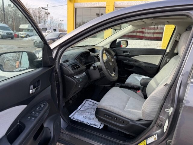 2015 Honda CR-V in Indianapolis, IN 46222-4002 - 18061333 6