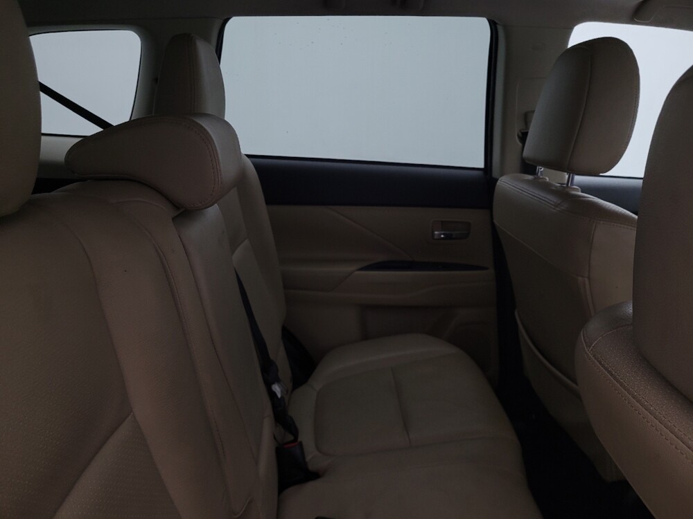 2018 Mitsubishi Outlander in Tampa, FL 33619 - 18061336 19