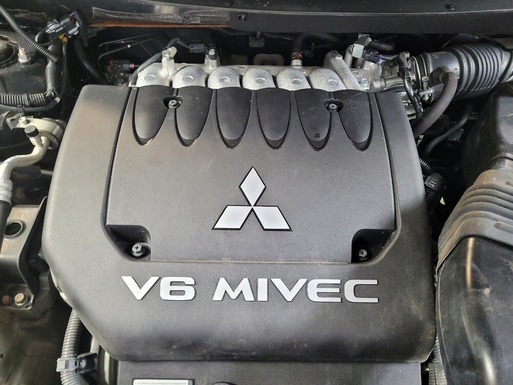 2018 Mitsubishi Outlander in Tampa, FL 33619 - 18061336 30