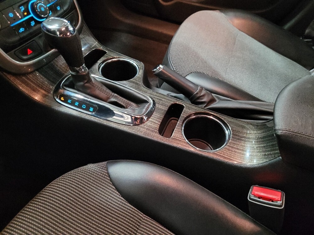 2015 Chevrolet Malibu in Pittsburgh, PA 15237 - 18061416 26