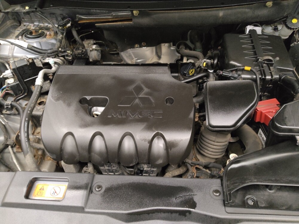 2016 Mitsubishi Outlander in Peoria, IL 61615 - 18061421 30