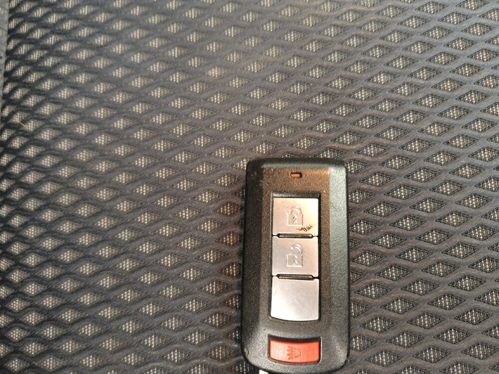 2016 Mitsubishi Outlander in Peoria, IL 61615 - 18061421 32