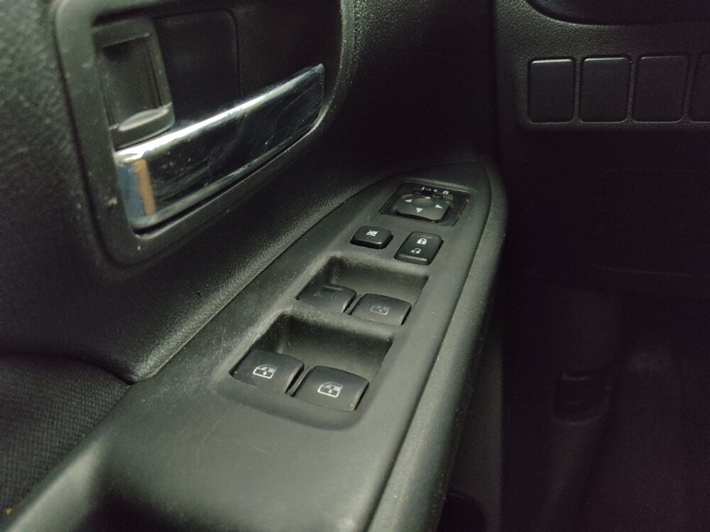 2016 Mitsubishi Outlander in Peoria, IL 61615 - 18061421 27