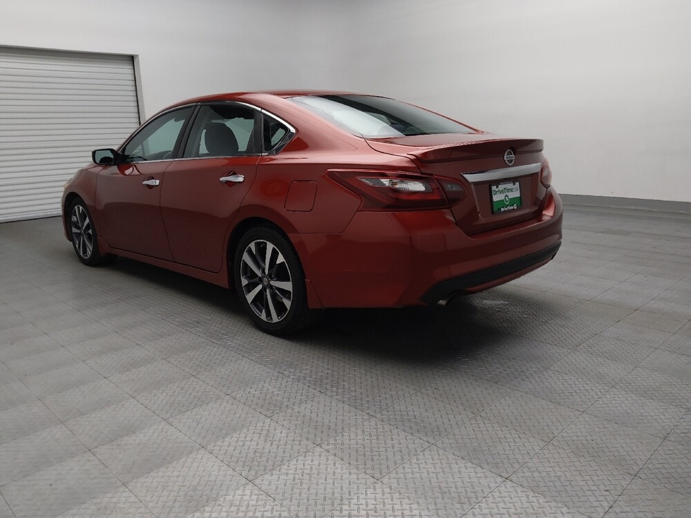 2017 Nissan Altima in Fort Worth, TX 76116 - 18061450 5